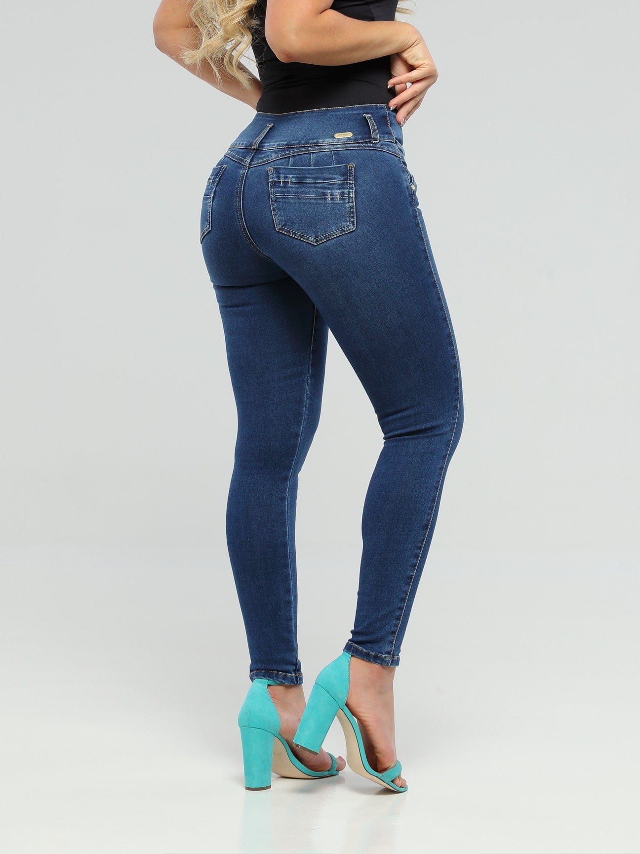 Avigail Butt Lift Jeans 15019