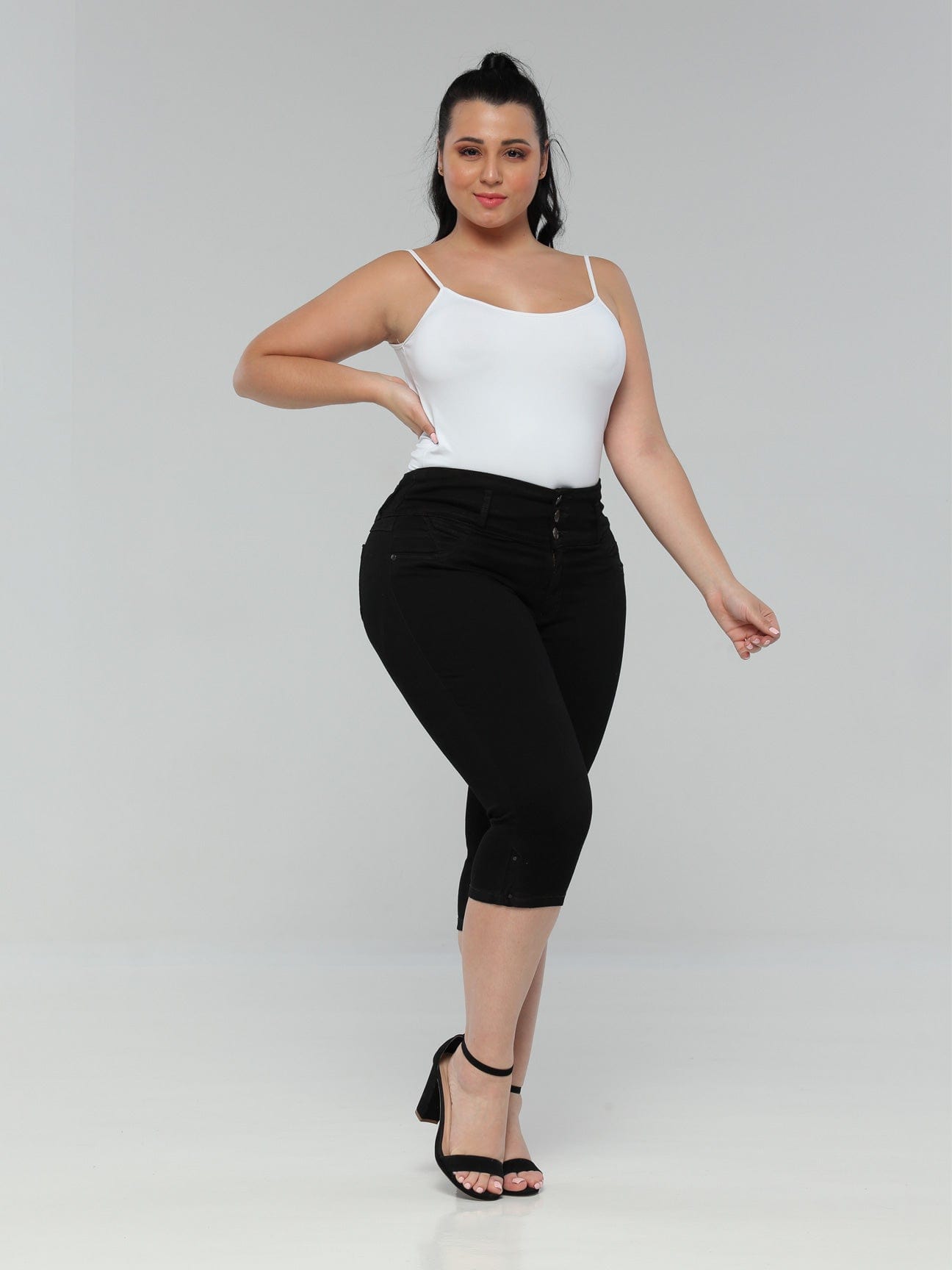 Paola Butt Lift Capri 15097