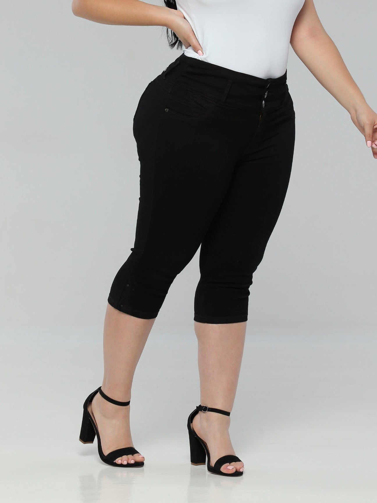 Paola Butt Lift Capri 15097
