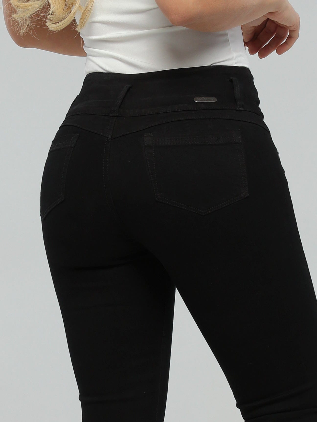 Paola Butt Lift Capri 15097